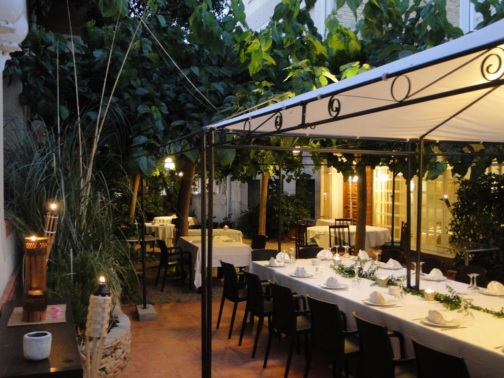 Hotel Restaurant Llansola Sant Carles de la Ràpita Exterior foto
